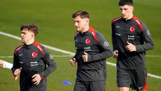 Galatasaray, Fenerbahçe'nin Peşinde Olduğu Milli Yıldızla Anlaştı