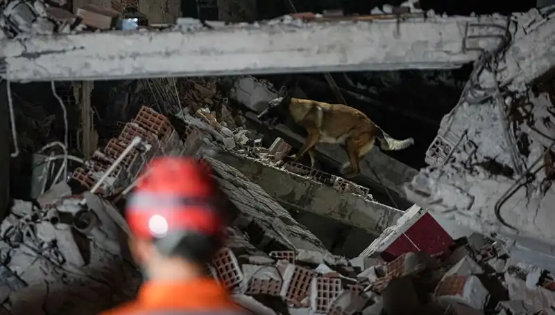 Sındırgı'da Deprem Sonrası Artçı Şoklar 100'ü Aştı: Neler Oluyor?