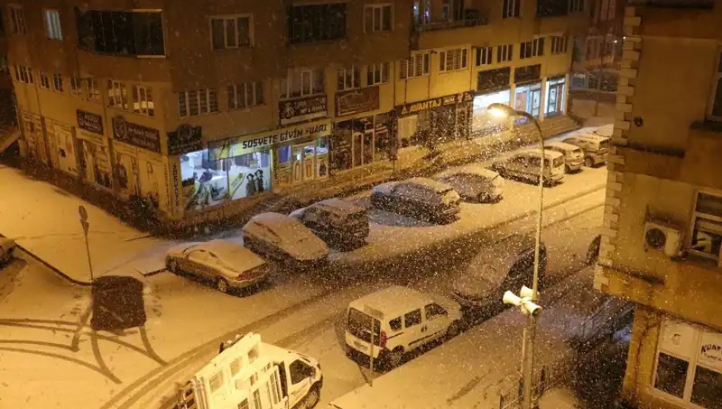Sıcaklık Hızla Değişti: Bir Günde İki Mevsim Yaşandı