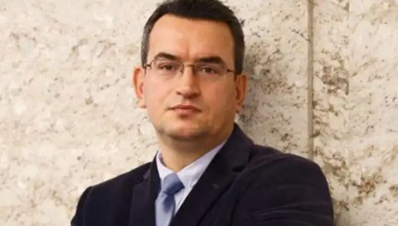 Metin Gürcan: DEVA Partisi’nin Kurucu Üyesi ve Siyasetin Dinamik İsimlerinden Biri