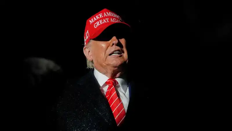 Yüksek Mahkeme Trump’a Yetki Verdi: Göçmen Statüsü Değişiyor mu?