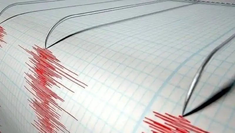 Sındırgı'da Art Arda Gelen Depremler Tedirginlik Yarattı