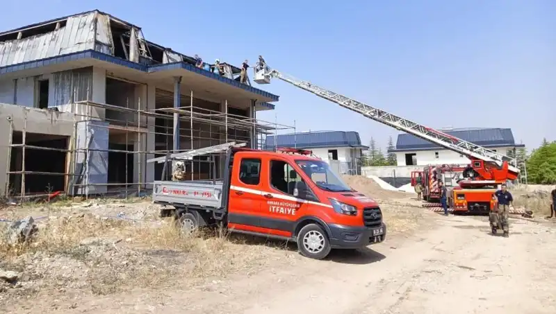Gölbaşı’nda Villalar Arasında Çıkan Yangın, Korku Dolu Anlar Yaşattı