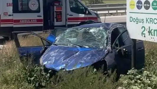 Kontrolden Çıkan Araç Takla Attı: İki Kişi Hastaneye Kaldırıldı!