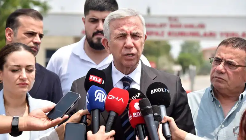 Mansur Yavaş, Muhittin Böcek’i Ziyaret Etti: İşbirliği İmkanları Konuşuldu