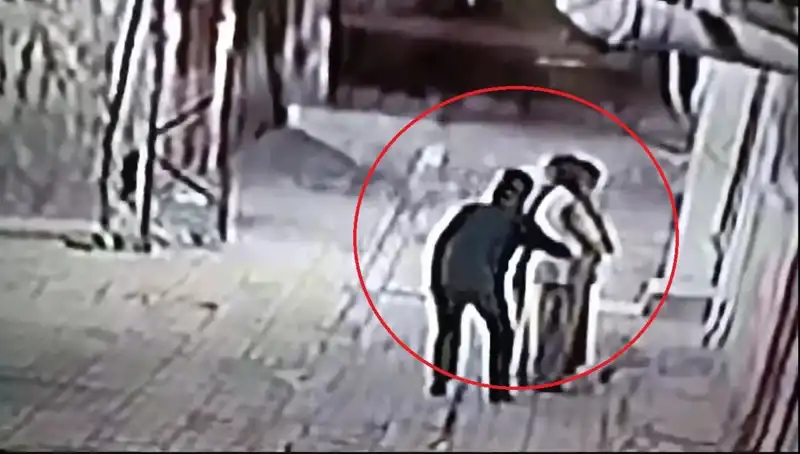 Pazarcı ve Simitçi Kılığına Giren Polisler: Kapkaççılara Nefes Kesen Operasyon!