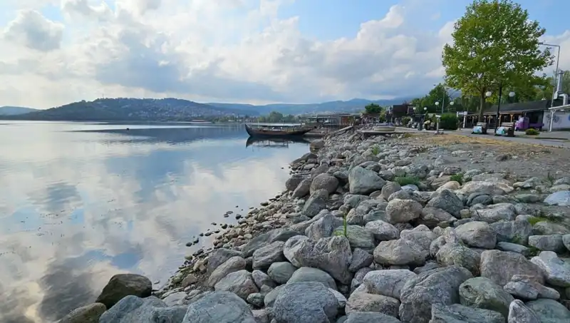 Sapanca Gölü'nde Su Seviyesinde Dikkat Çeken Düşüş: Nedenleri ve Sonuçları