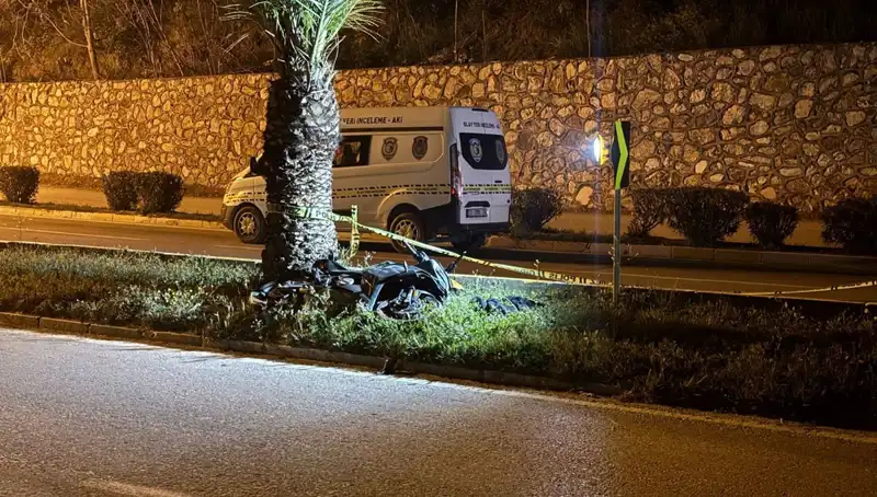 Sınıf Arkadaşlarını Yasa Boğan Kaza: Tıp Fakültesi Öğrencisi Hayatını Kaybetti