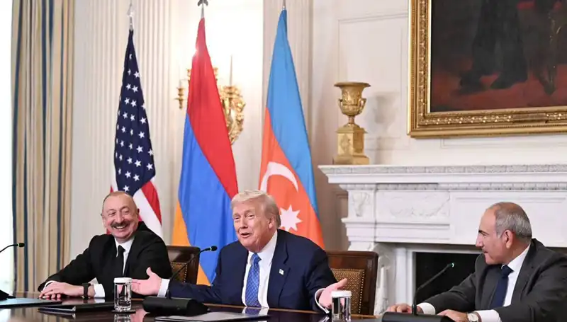 Aliyev'den Ermenistan'a Anayasa Çağrısı: Kaybedecek Zaman Yok!