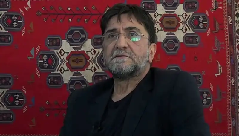Nihat Genç Hayatını Kaybetti: Medyanın Güçlü Sesi Sönüyor