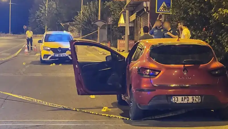 Otomobilden İnen Suçluların Saldırısı: 2 Ölü, 5 Yaralı Olayı Şoku Sarstı